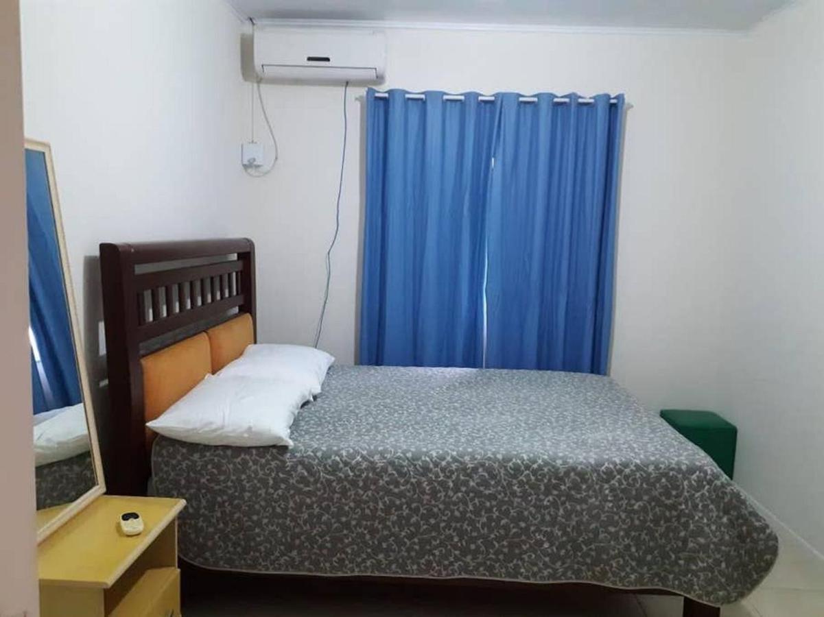 Casa De 03 Dormitorios No Centro De בומבינאס מראה חיצוני תמונה